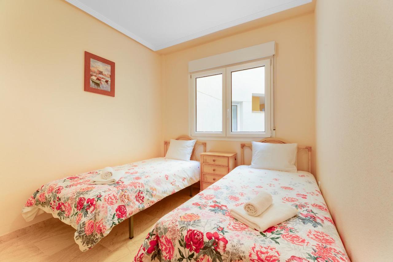 Apartament Palmera 100M Od Morza Orihuela Exterior photo